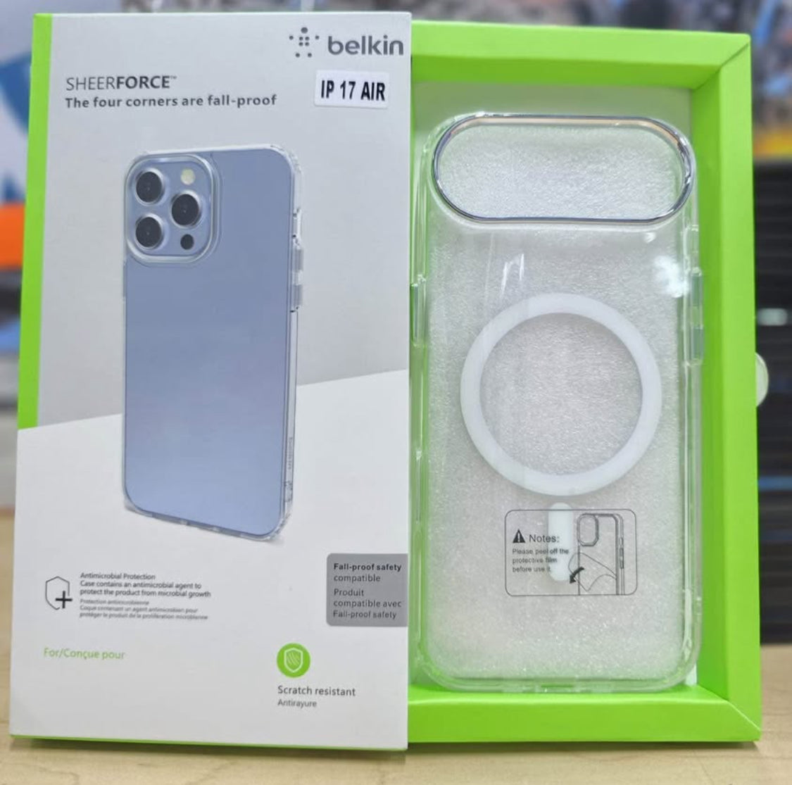 Funda para iPhone 17 Air Belkin SheerForce Transparente con Magsafe