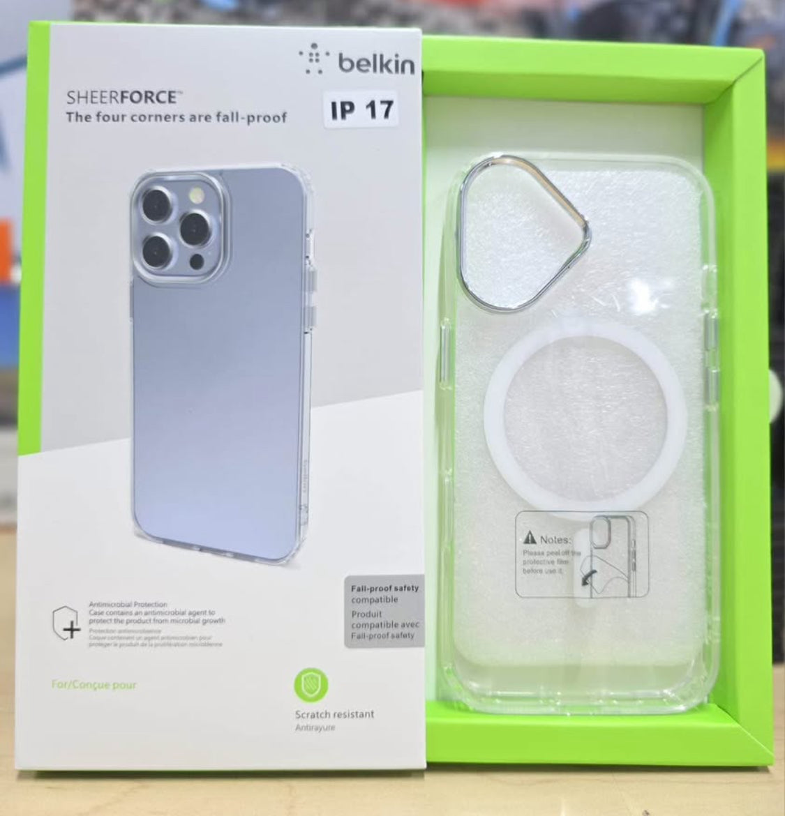 Funda para iPhone 17 Belkin SheerForce Transparente con Magsafe